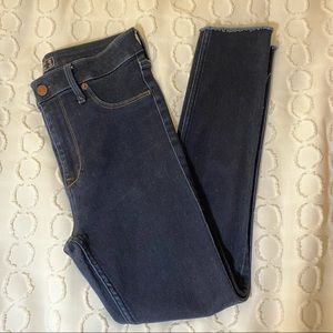 Dark wash skinny jeggings